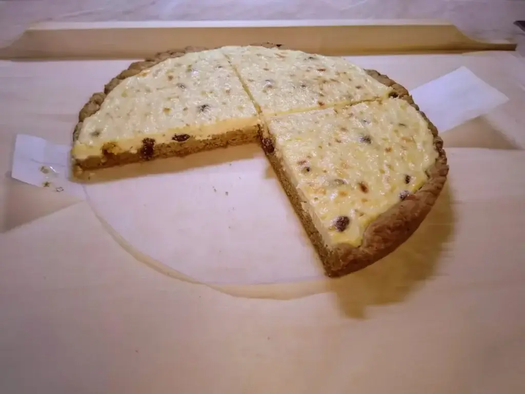 Upečený jednoduchý tvarohový koláč z Remosky